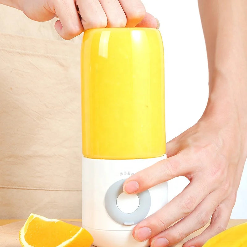 Portable USB Rechargeable Mini Juicer Cup | 4-Blade Blender Portable Juicer Blender P3