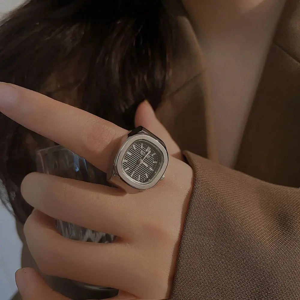 Adjustable Square Finger Ring Watch – Unisex Alloy Quartz Ring Watch P3