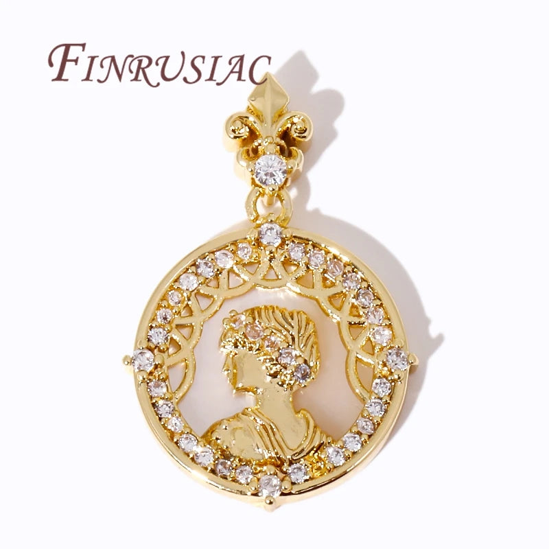 18K Gold Plated Brass Queen Zircon Round Pendant Charm Jewelry Pendant Charm P3